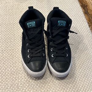 Converse mens Black and White High-Top Sneakers